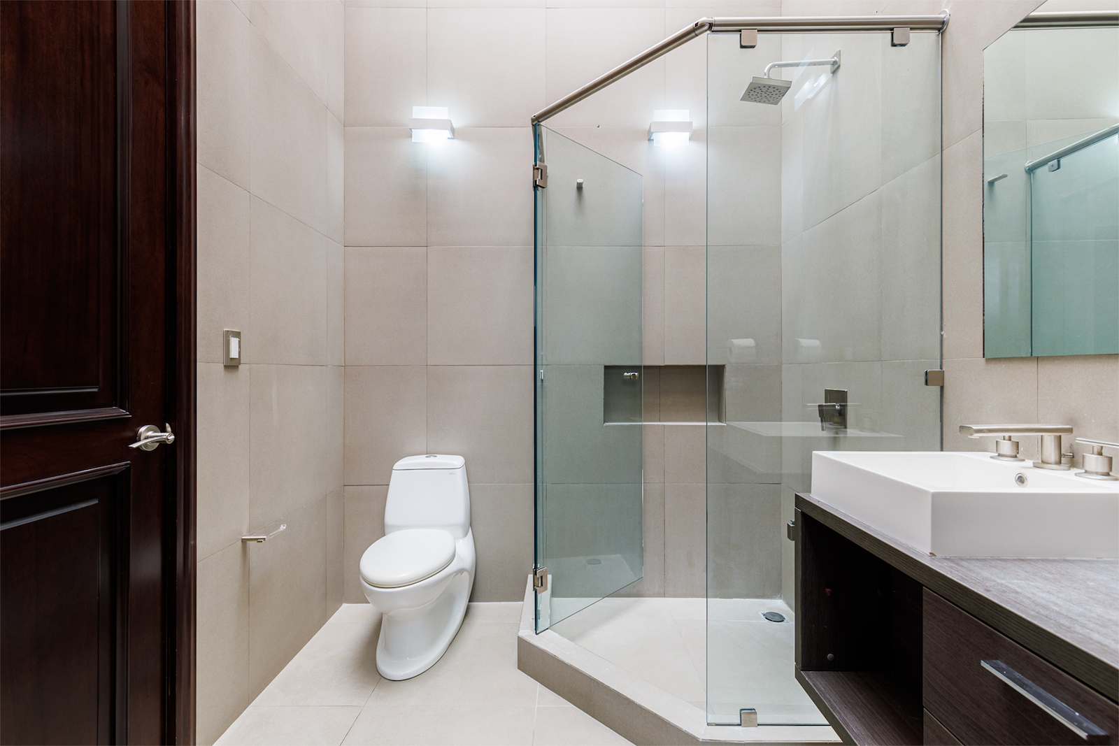 4 bed Single Family Homes For Sale in Escazu, San Jose - thumb 19