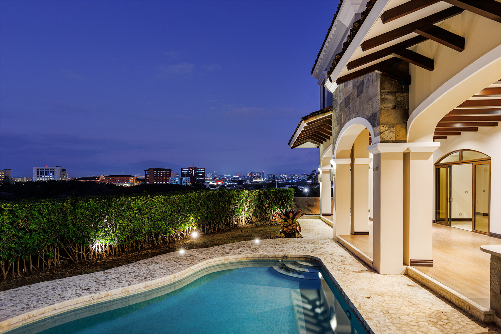 4 bed Single Family Homes For Sale in Escazu, San Jose - thumb 2