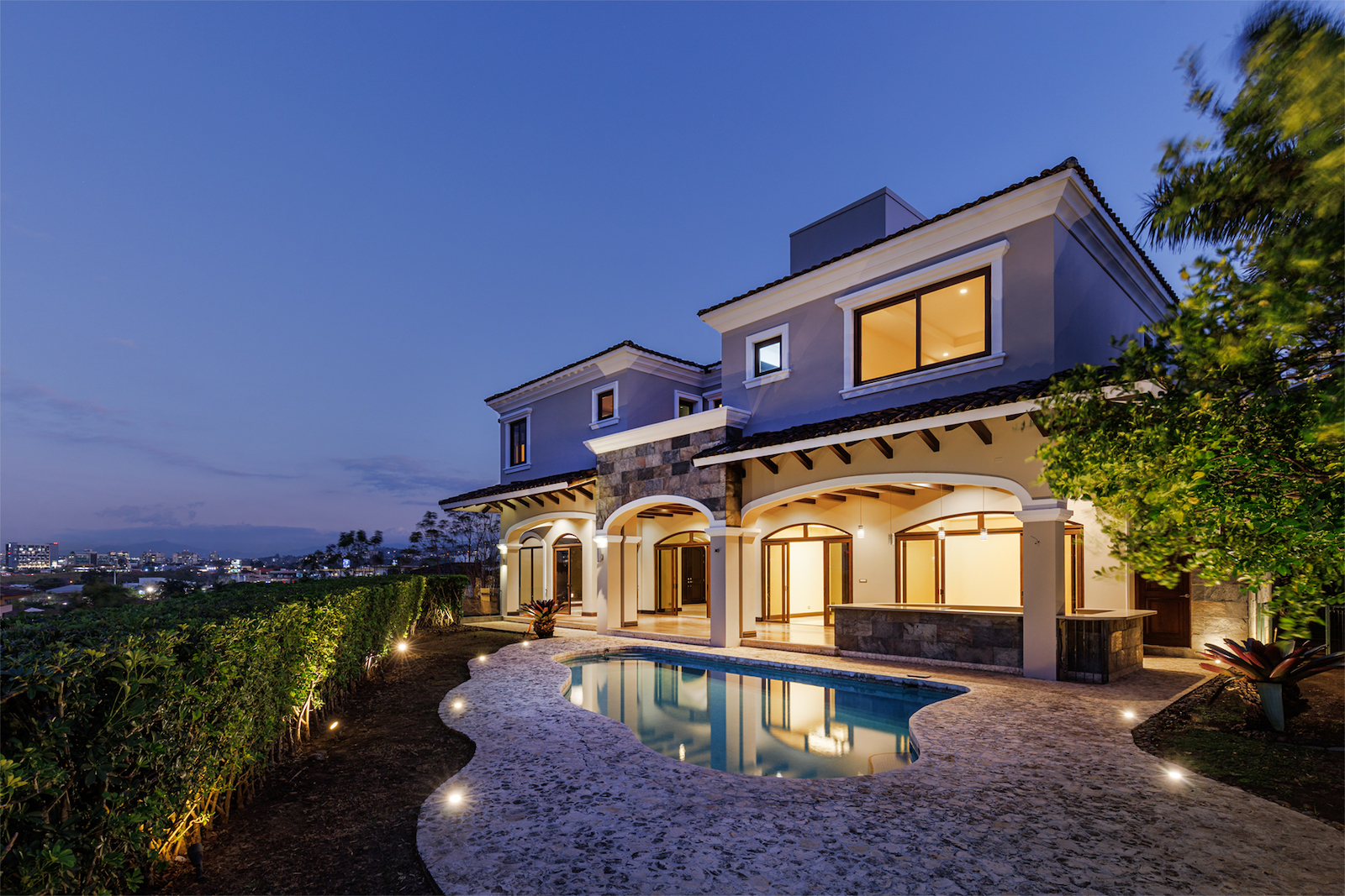 4 bed Single Family Homes For Sale in Escazu, San Jose - thumb 24