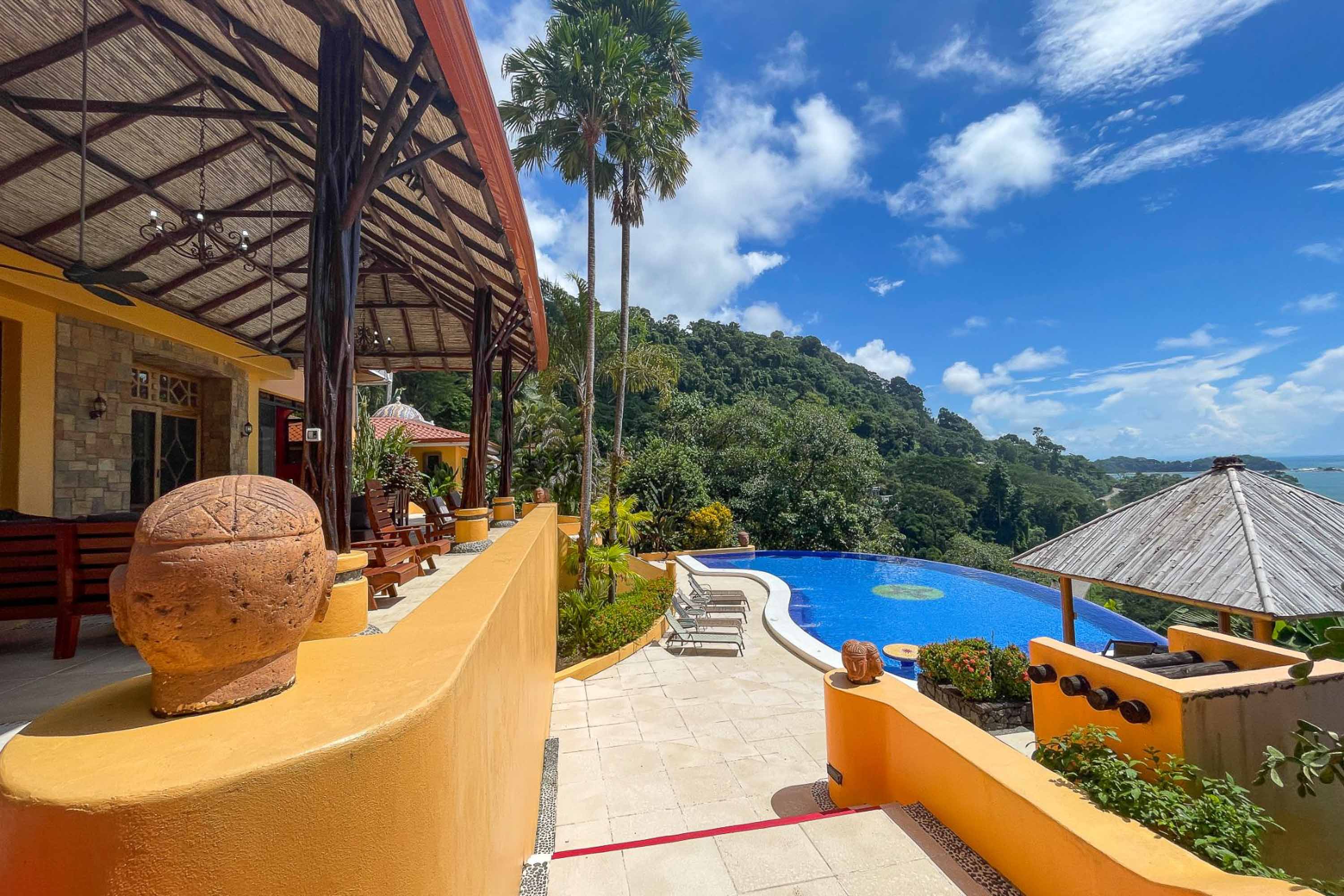 10 bed Single Family Homes For Sale in Dominical, Puntarenas - thumb 11