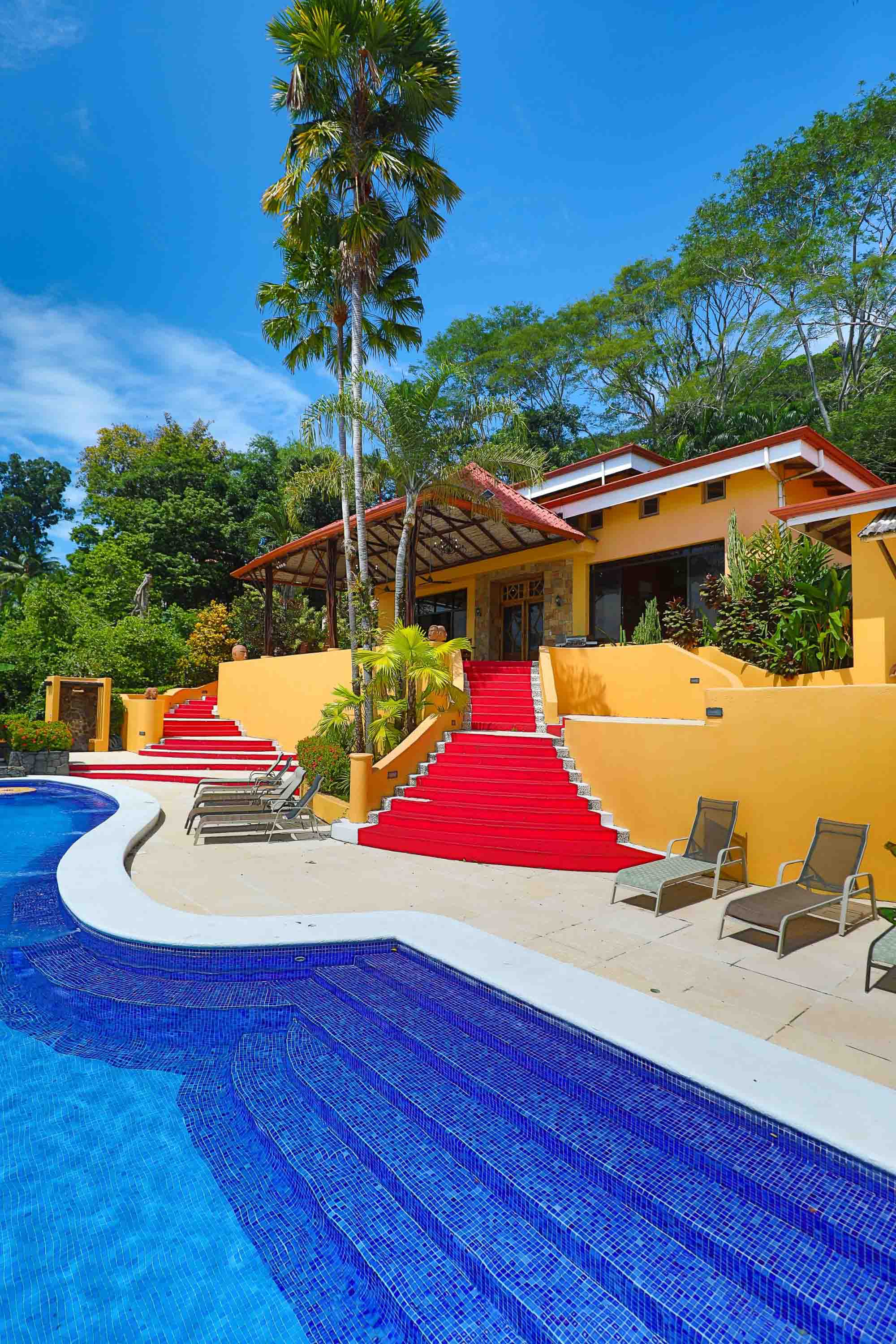 10 bed Single Family Homes For Sale in Dominical, Puntarenas - thumb 21