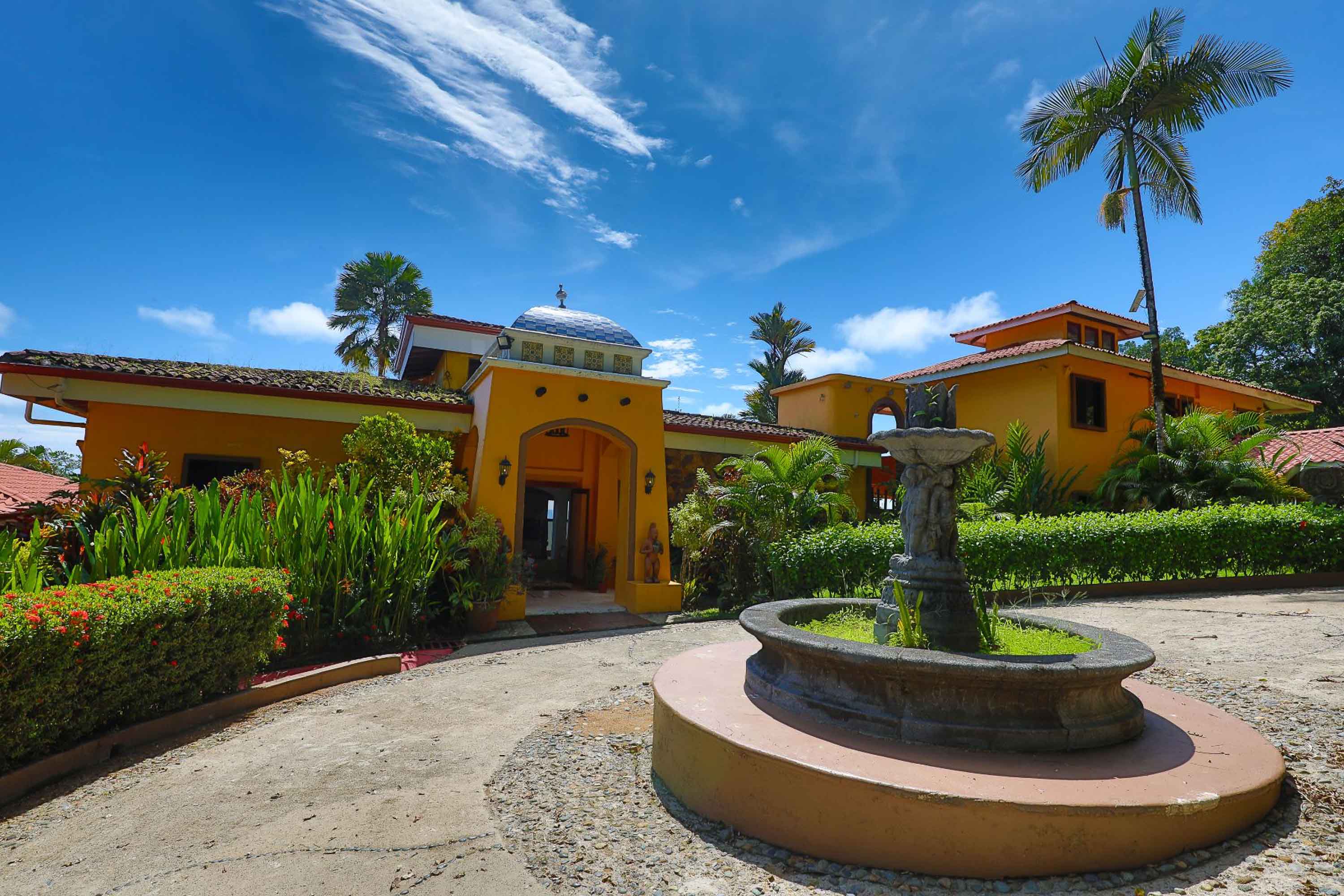 10 bed Single Family Homes For Sale in Dominical, Puntarenas - thumb 16