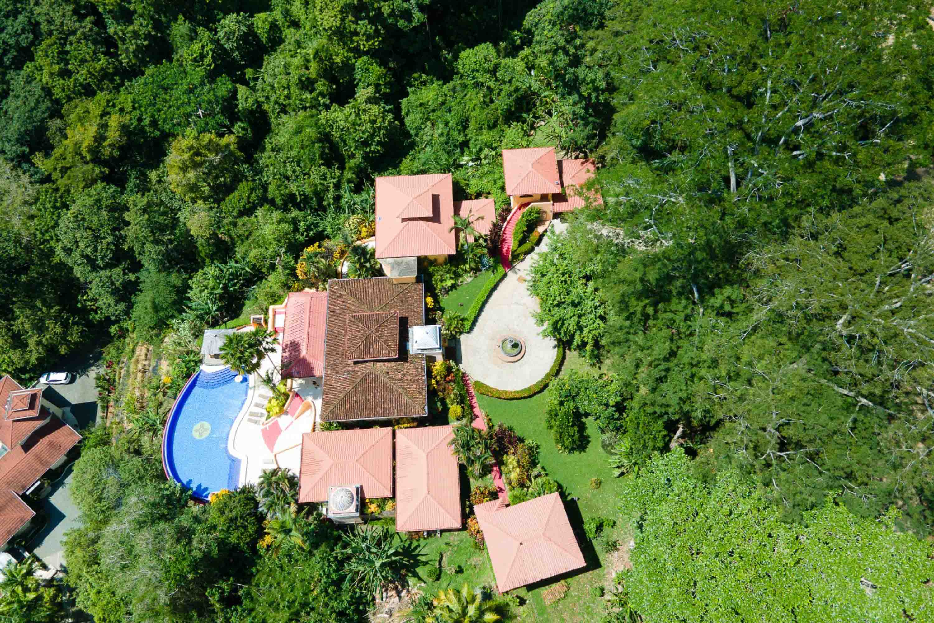 10 bed Single Family Homes For Sale in Dominical, Puntarenas - thumb 27