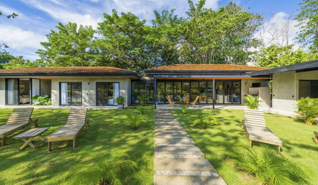 4 bed Single Family Homes For Sale in Tamarindo, Guanacaste - thumb 6