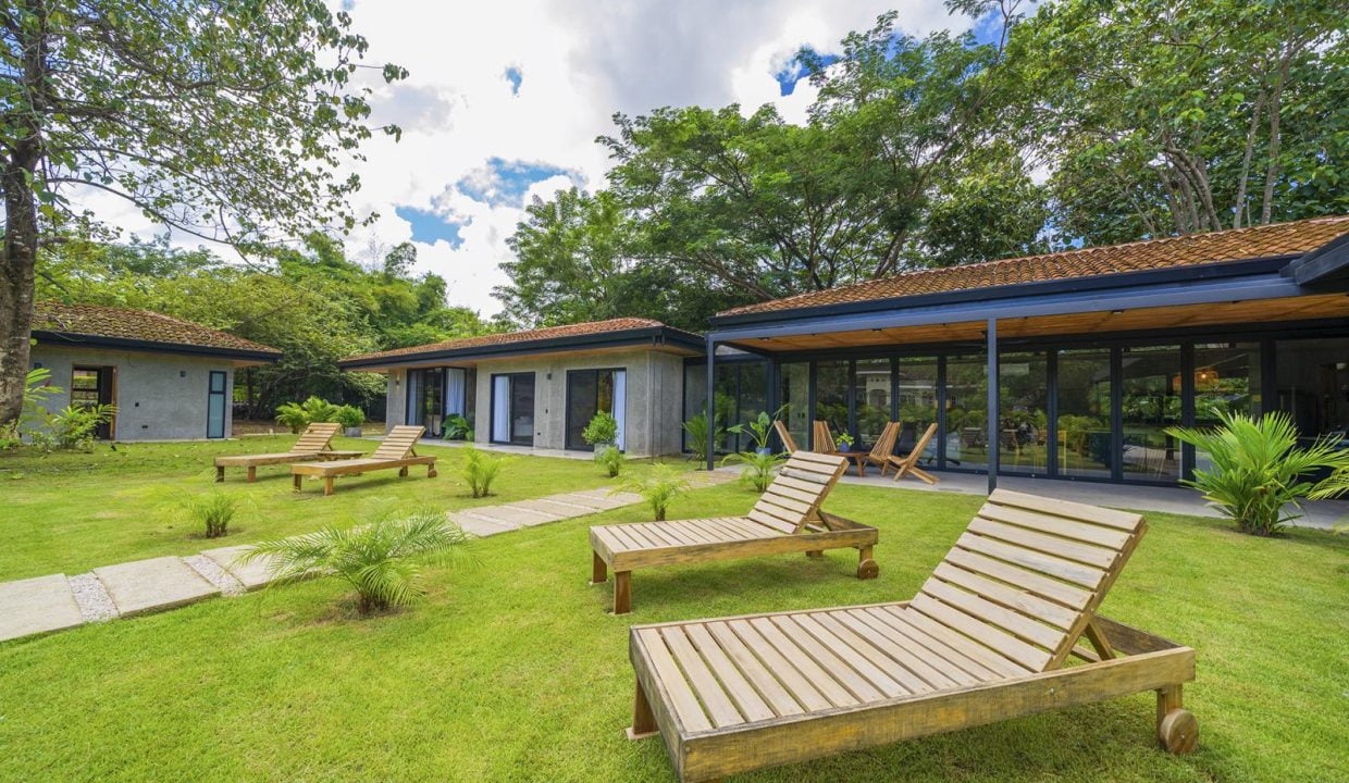 4 bed Single Family Homes For Sale in Tamarindo, Guanacaste - thumb 5