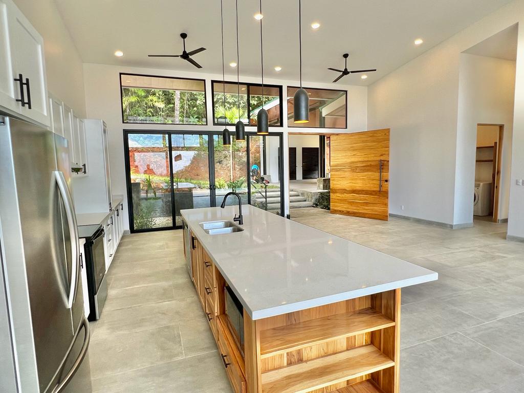 4 bed Single Family Homes For Sale in Dominical, Puntarenas - thumb 19