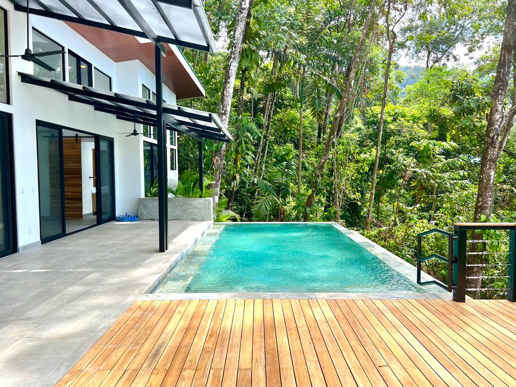 4 bed Single Family Homes For Sale in Dominical, Puntarenas - thumb 10