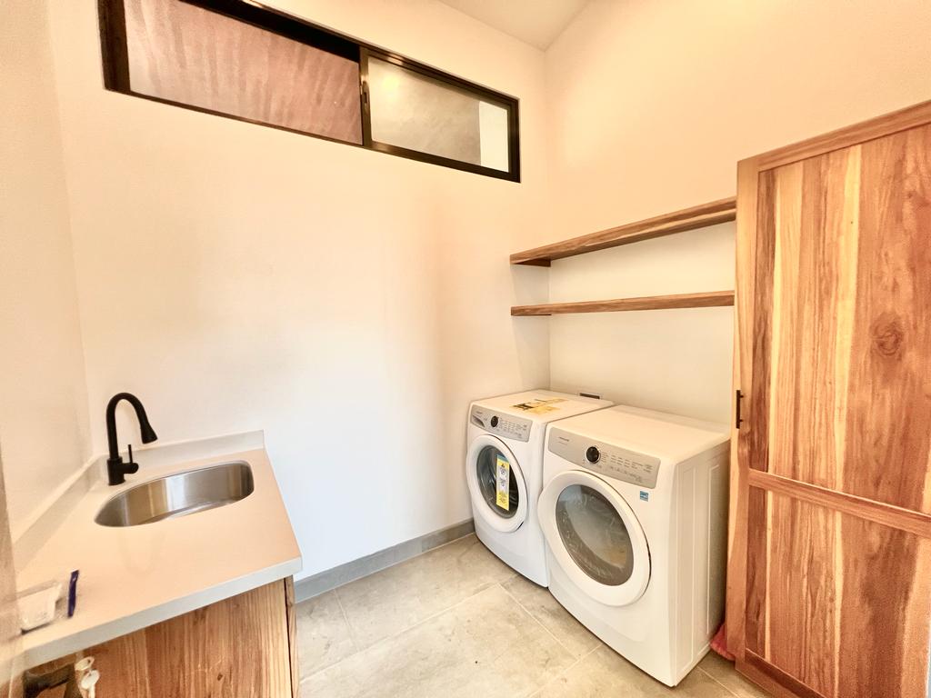 4 bed Single Family Homes For Sale in Dominical, Puntarenas - thumb 24