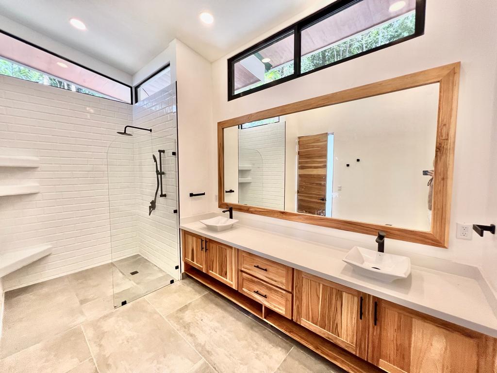 4 bed Single Family Homes For Sale in Dominical, Puntarenas - thumb 20