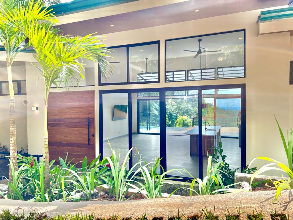 4 bed Single Family Homes For Sale in Dominical, Puntarenas - thumb 11