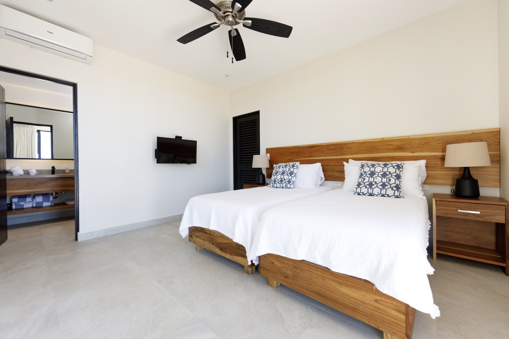 3 bed Single Family Homes For Sale in Playa Grande, Guanacaste - thumb 7