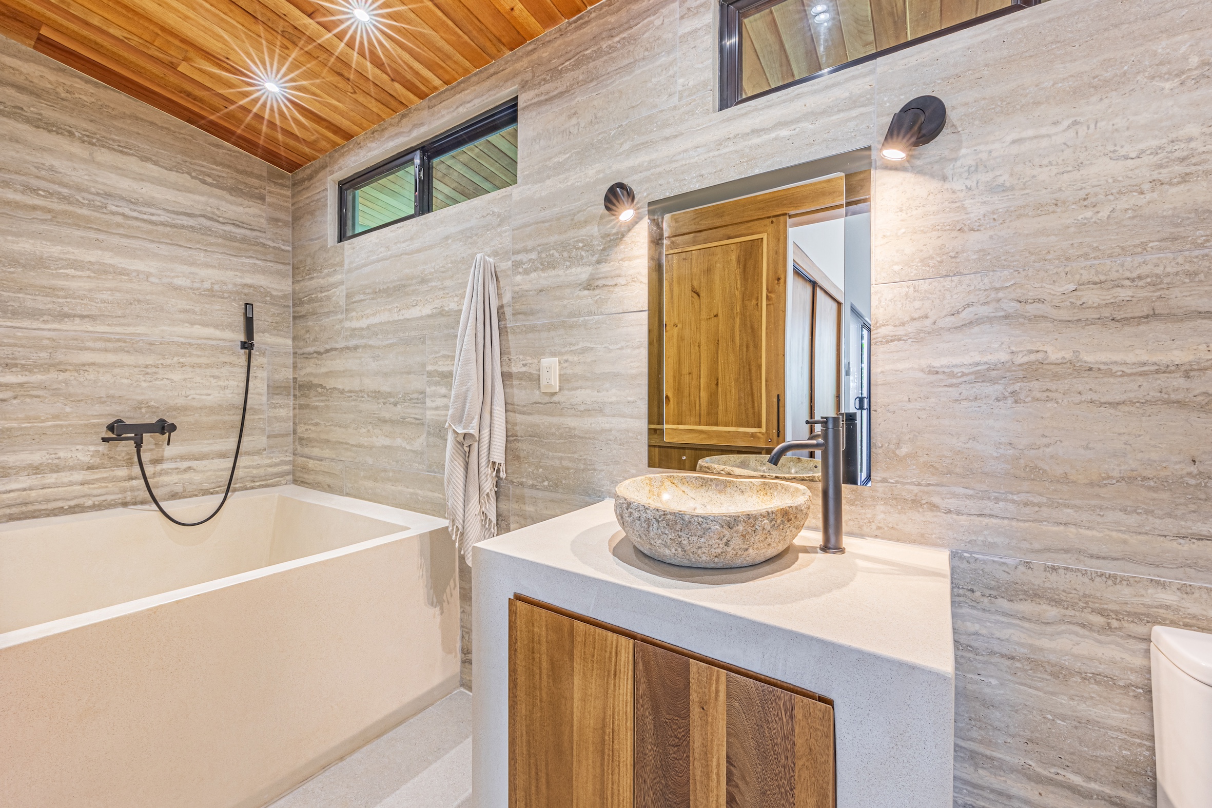 3 bed Single Family Homes For Sale in Ojochal, Puntarenas - thumb 20