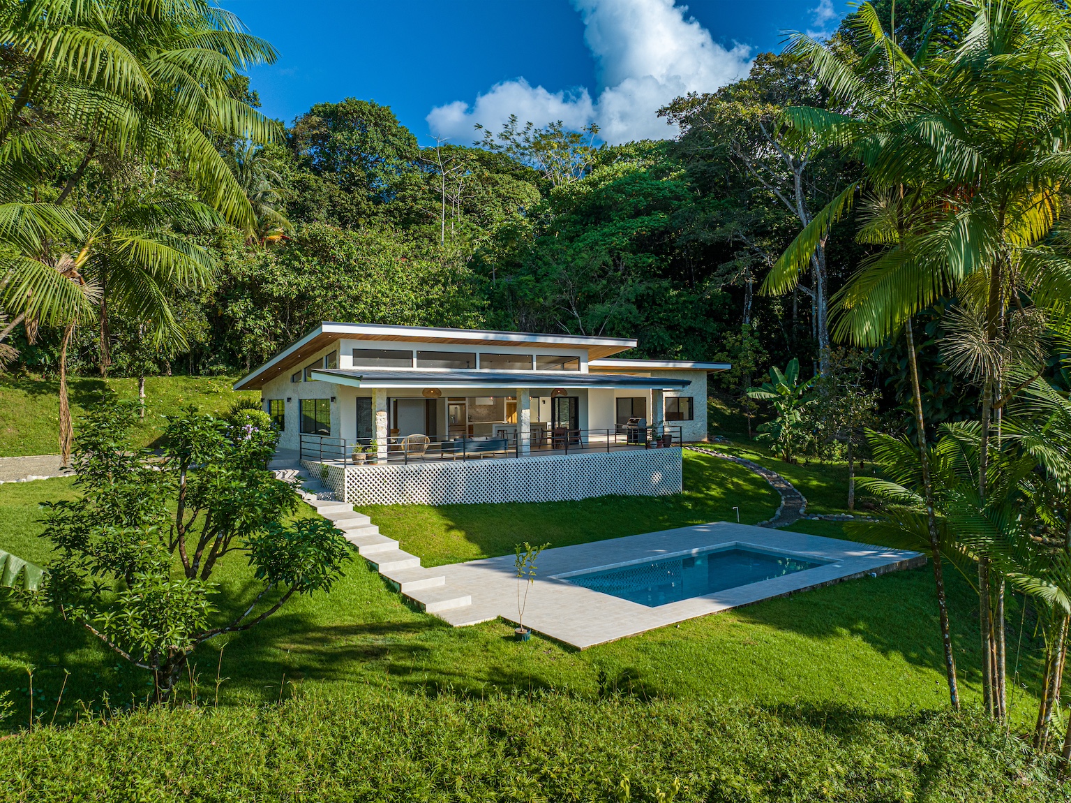 3 bed Single Family Homes For Sale in Ojochal, Puntarenas - thumb 3