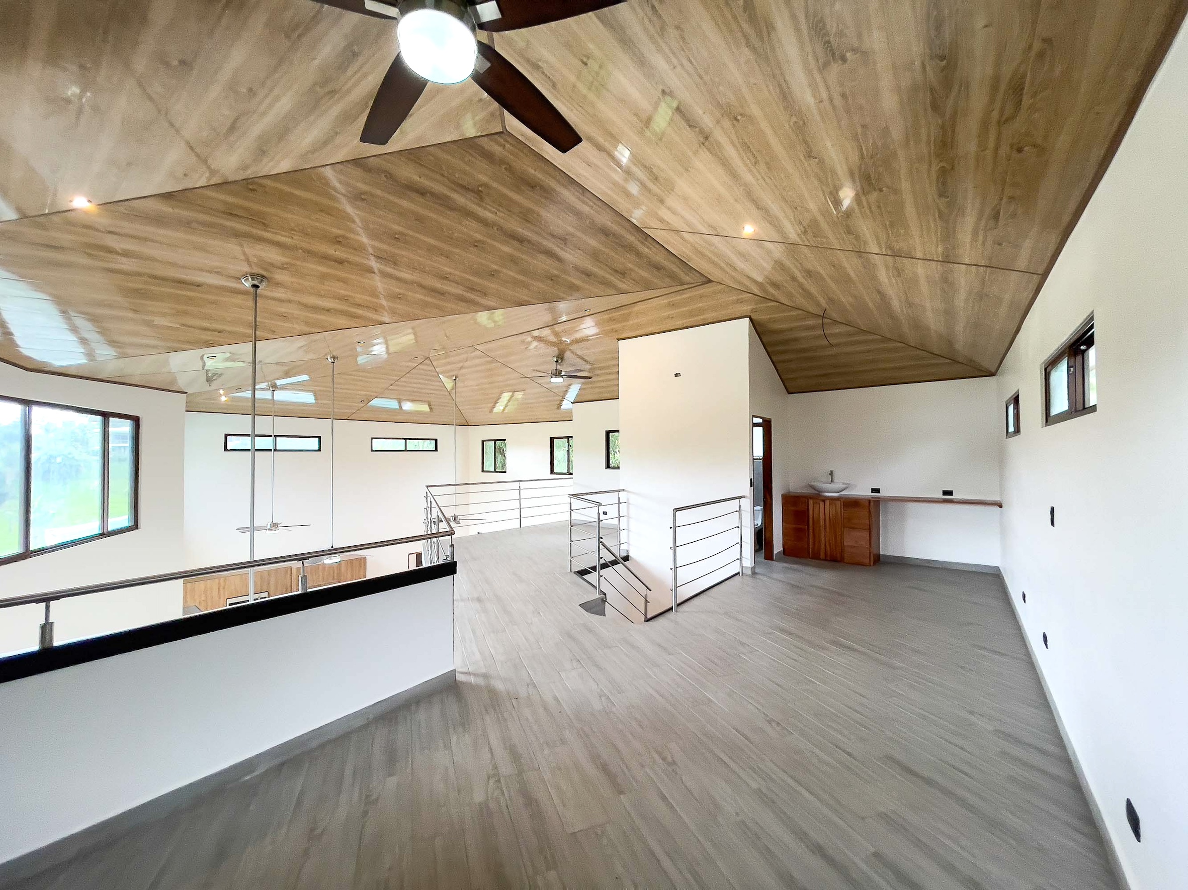 4 bed Single Family Homes For Sale in Quepos, Puntarenas - thumb 8