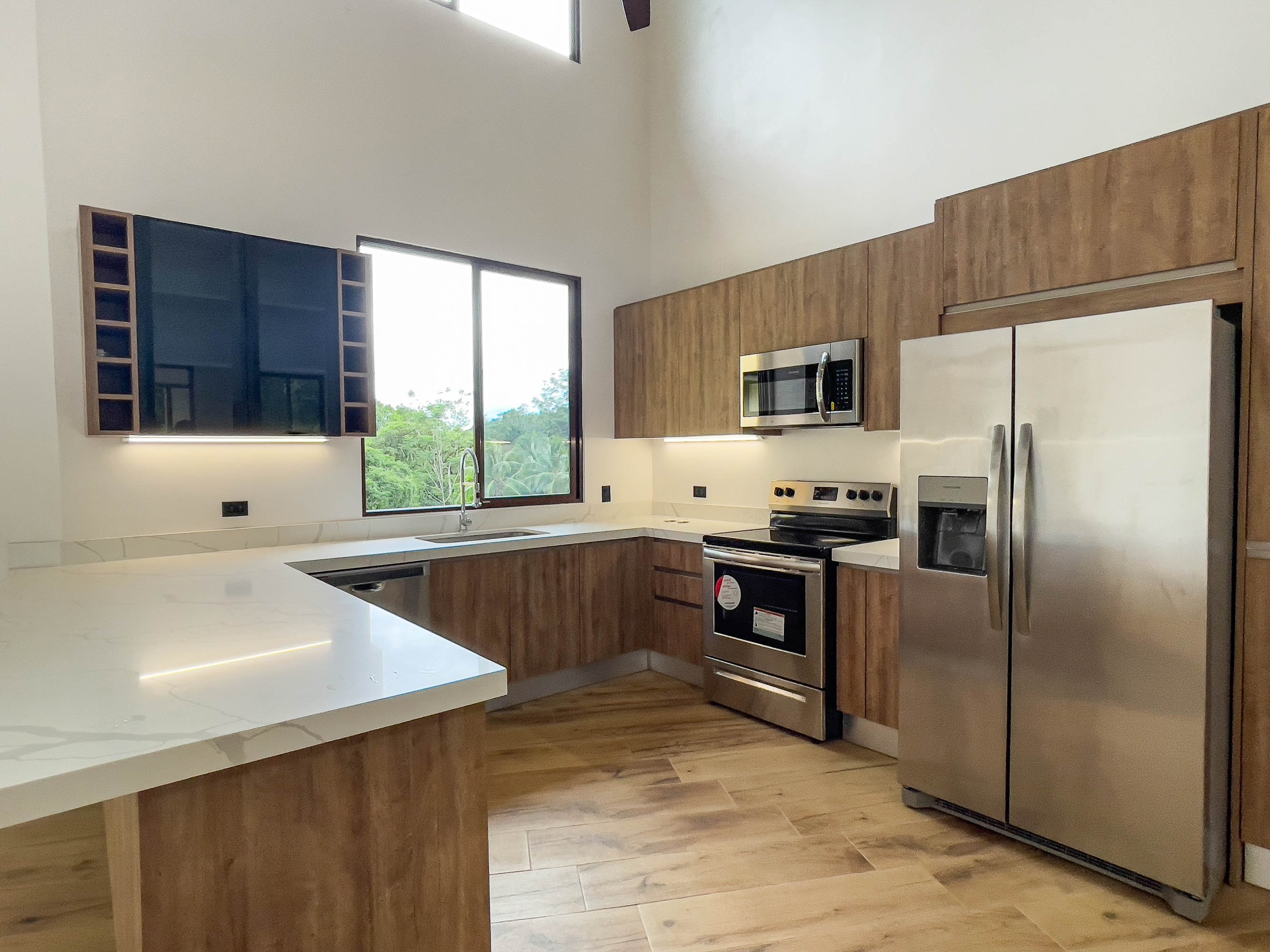 4 bed Single Family Homes For Sale in Quepos, Puntarenas - thumb 10