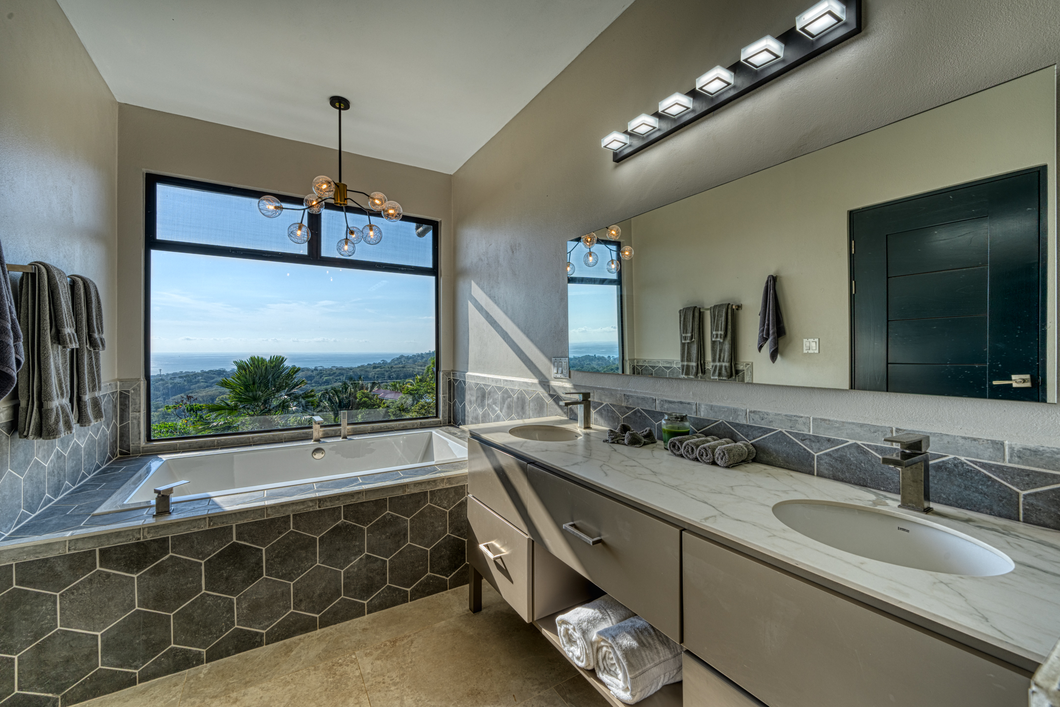 6 bed Single Family Homes For Sale in Uvita, Puntarenas - thumb 27