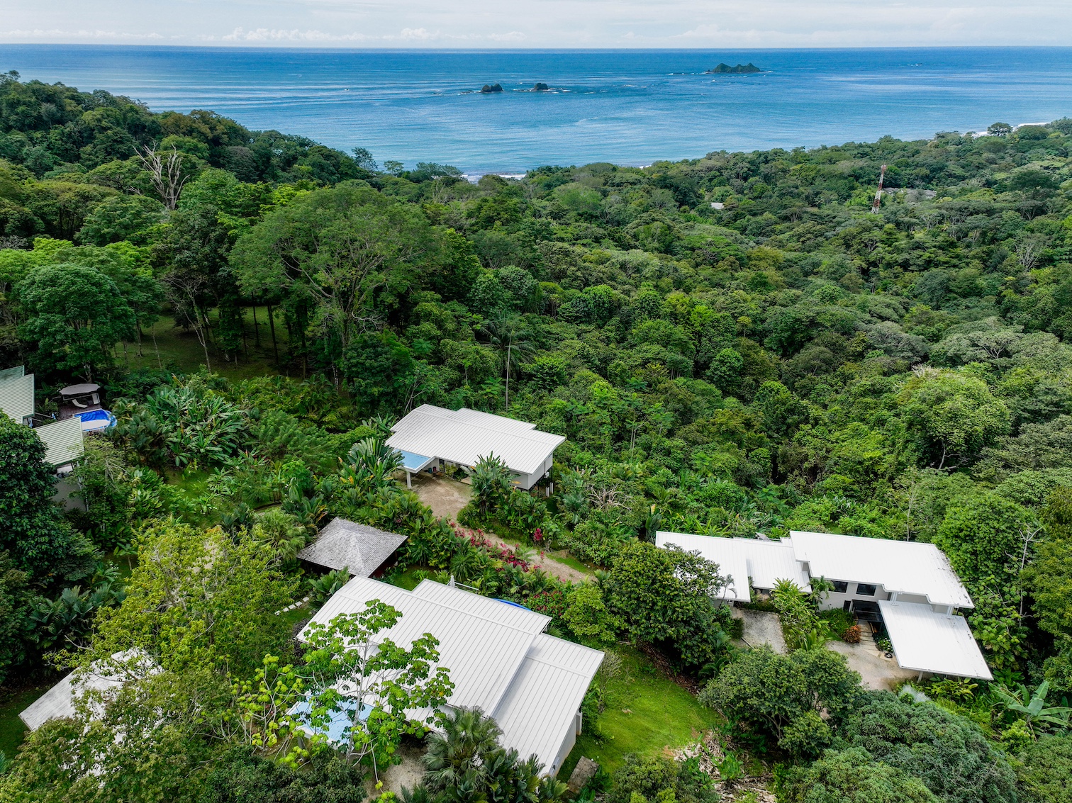 4 bed Single Family Homes For Sale in Uvita, Puntarenas - thumb 4