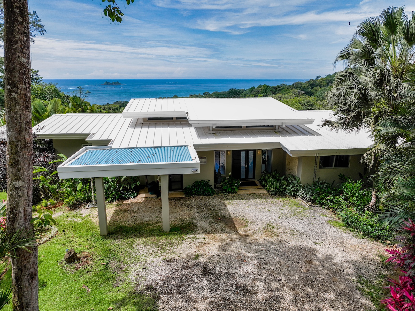 4 bed Single Family Homes For Sale in Uvita, Puntarenas - thumb 3