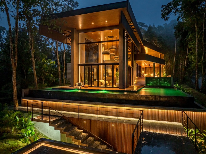 6 Bed Single Family Homes For Sale in Dominical