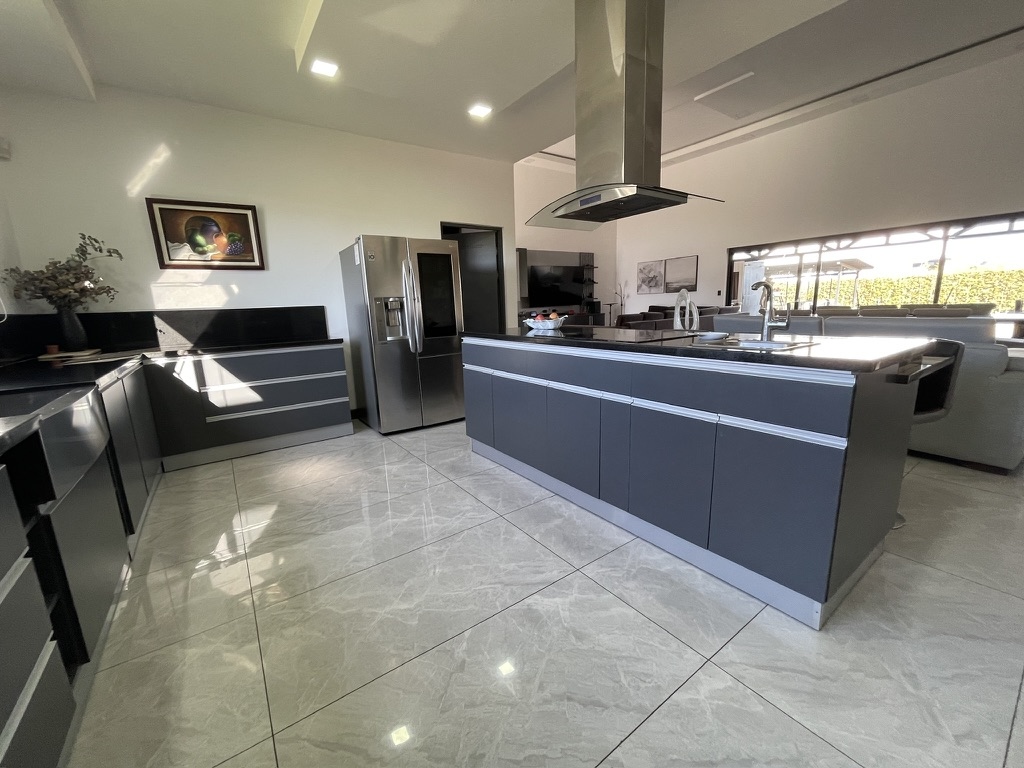 7 bed Single Family Homes For Sale in San Isidro, Heredia - thumb 12