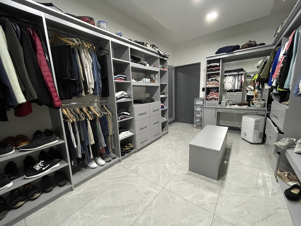 7 bed Single Family Homes For Sale in San Isidro, Heredia - thumb 24