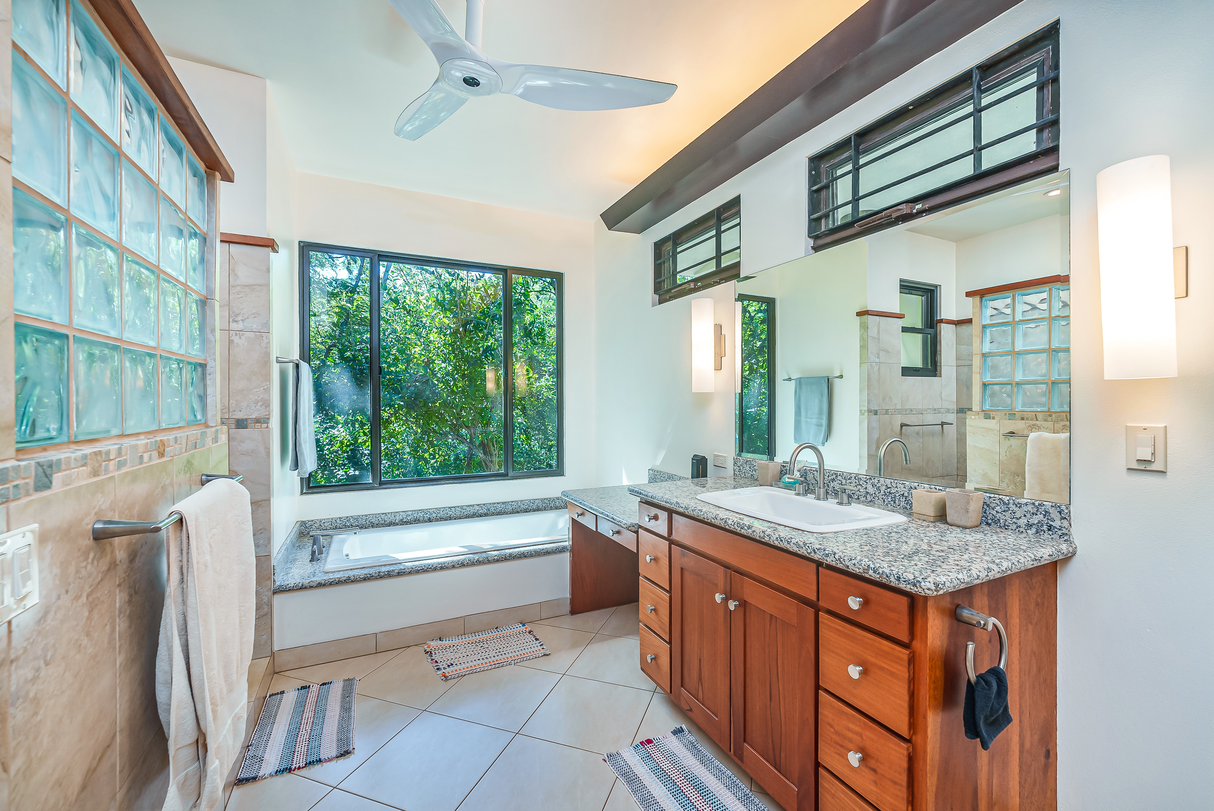 4 bed Single Family Homes For Sale in Junquillal, Guanacaste - thumb 8