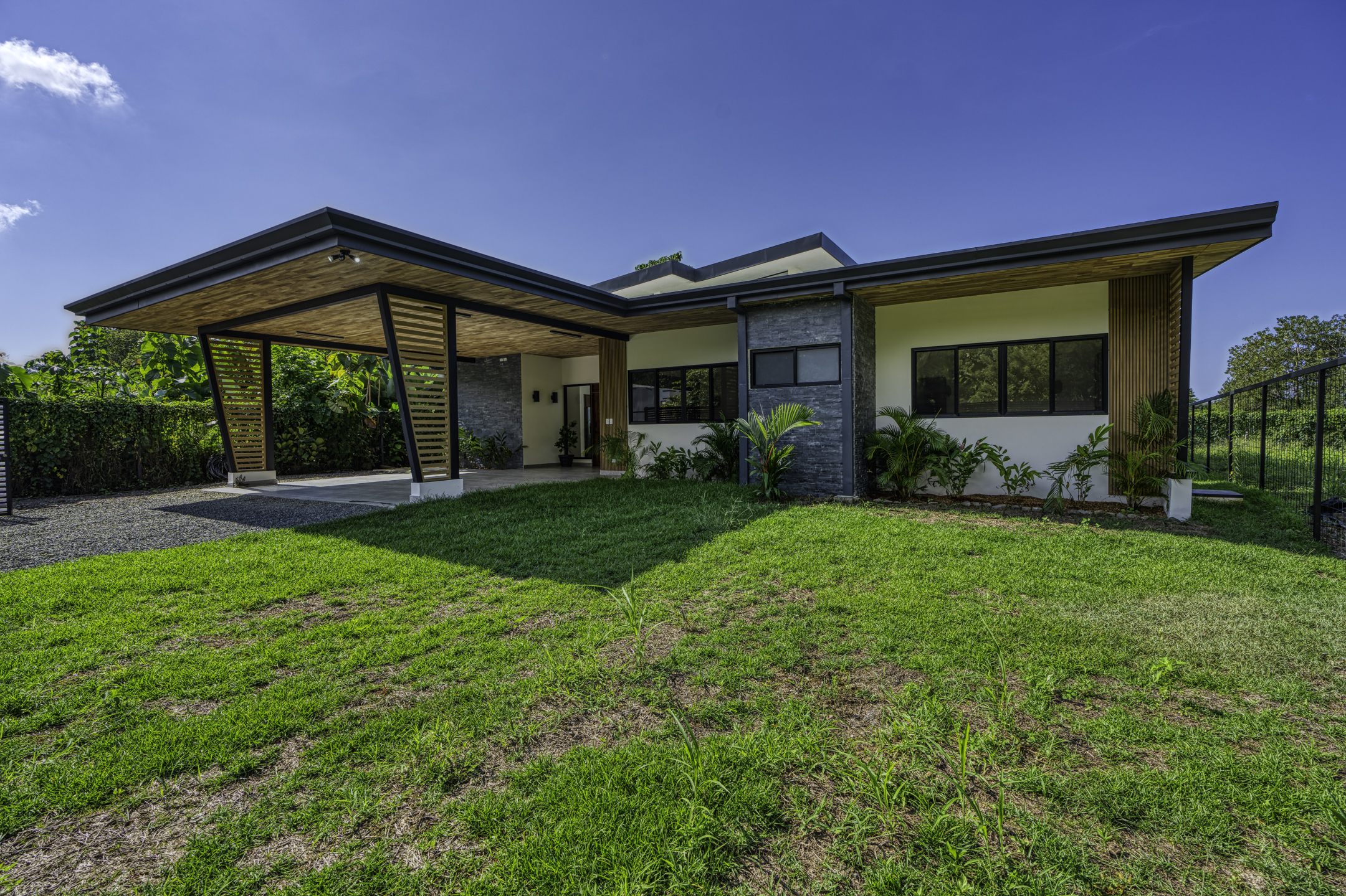 3 bed Single Family Homes For Sale in Uvita, Puntarenas - thumb 5