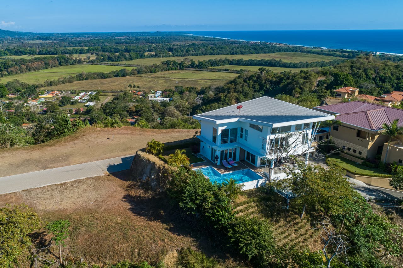 3 bed Single Family Homes For Sale in Playa Hermosa, Puntarenas - thumb 17