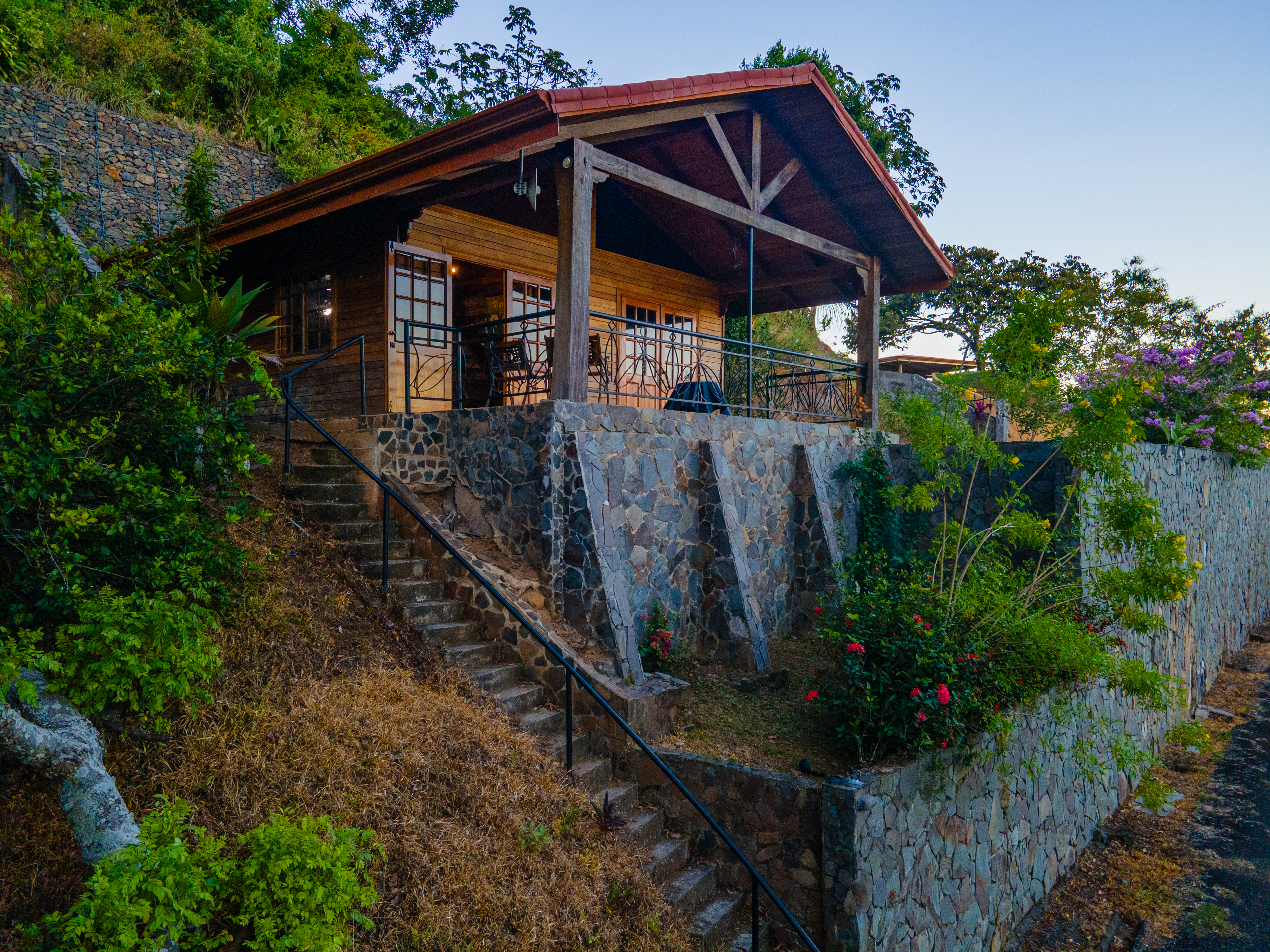 4 bed Single Family Homes For Sale in Atenas, Alajuela - thumb 4