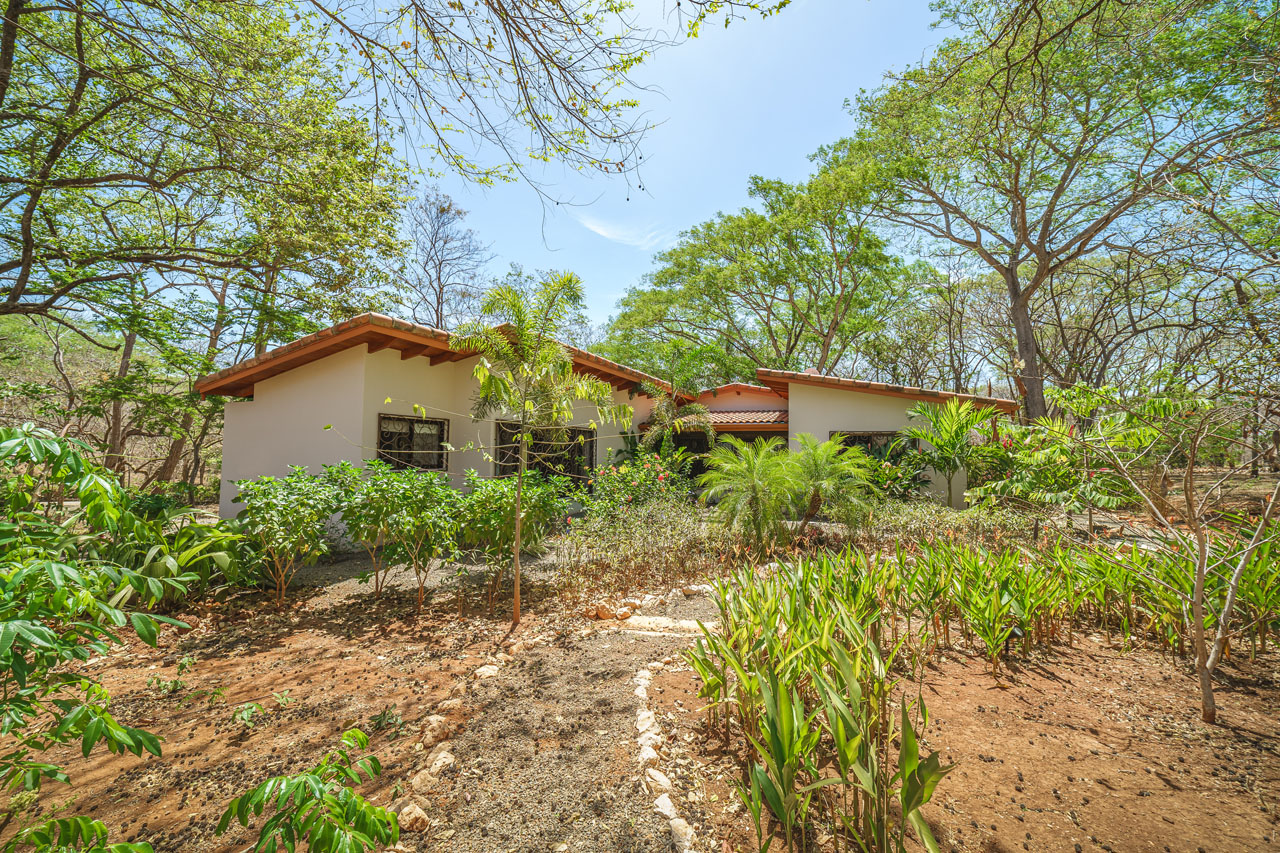 3 bed Single Family Homes For Sale in Junquillal, Guanacaste - thumb 25
