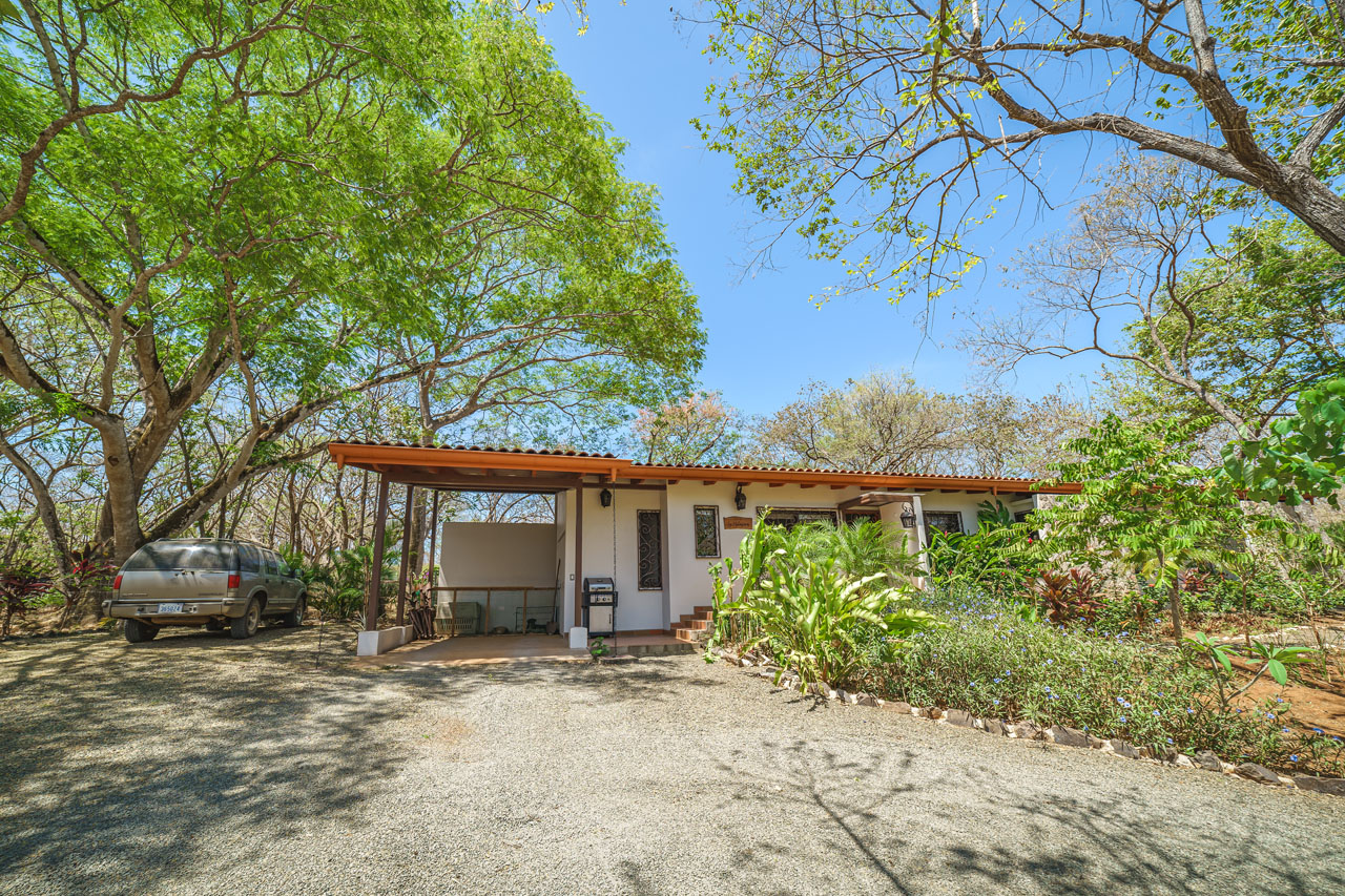 3 bed Single Family Homes For Sale in Junquillal, Guanacaste - thumb 1