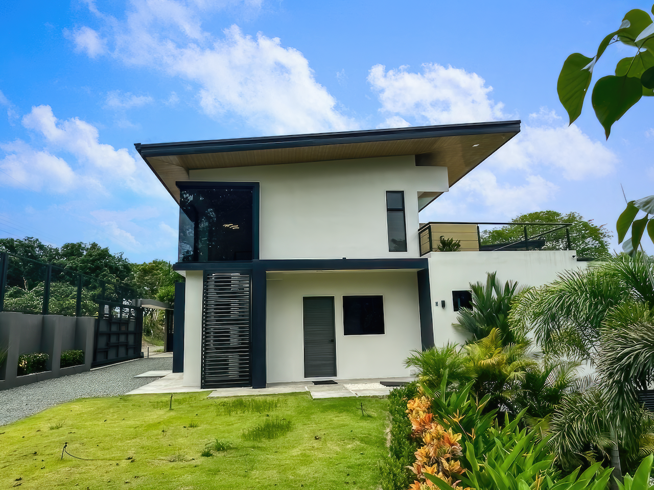 3 bed Single Family Homes For Sale in Quepos, Puntarenas - thumb 9