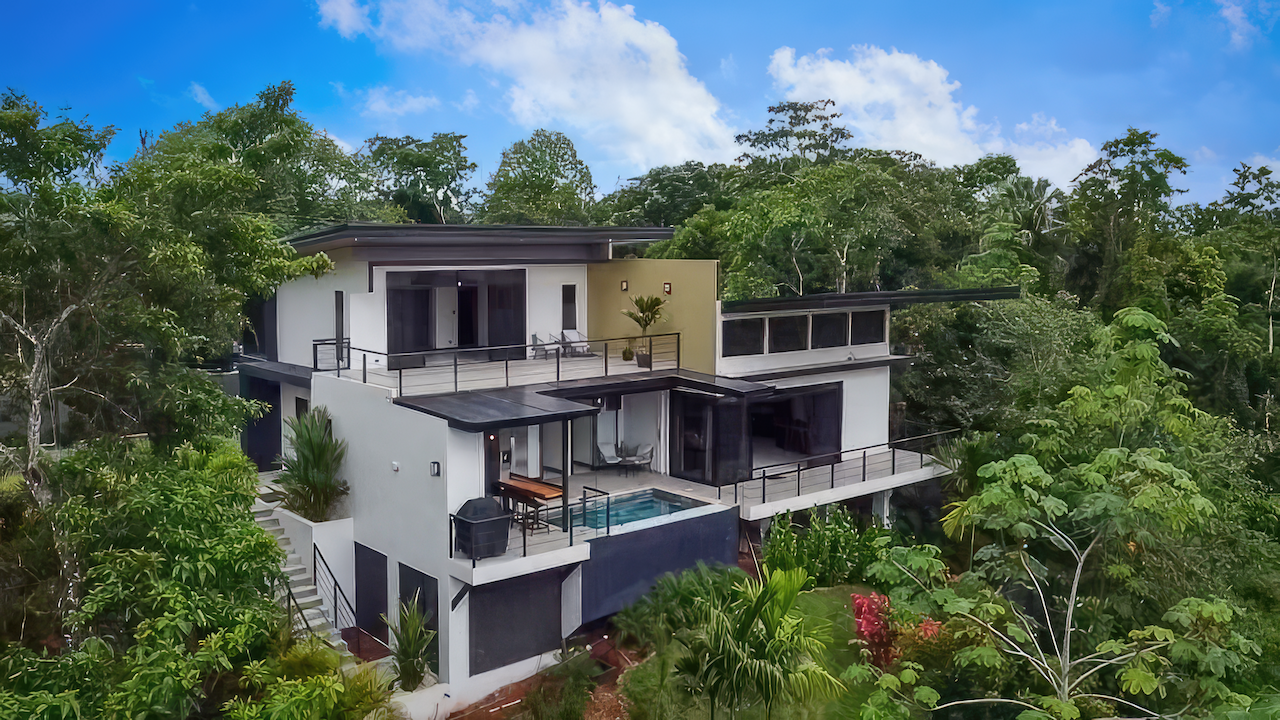 3 bed Single Family Homes For Sale in Quepos, Puntarenas - thumb 2