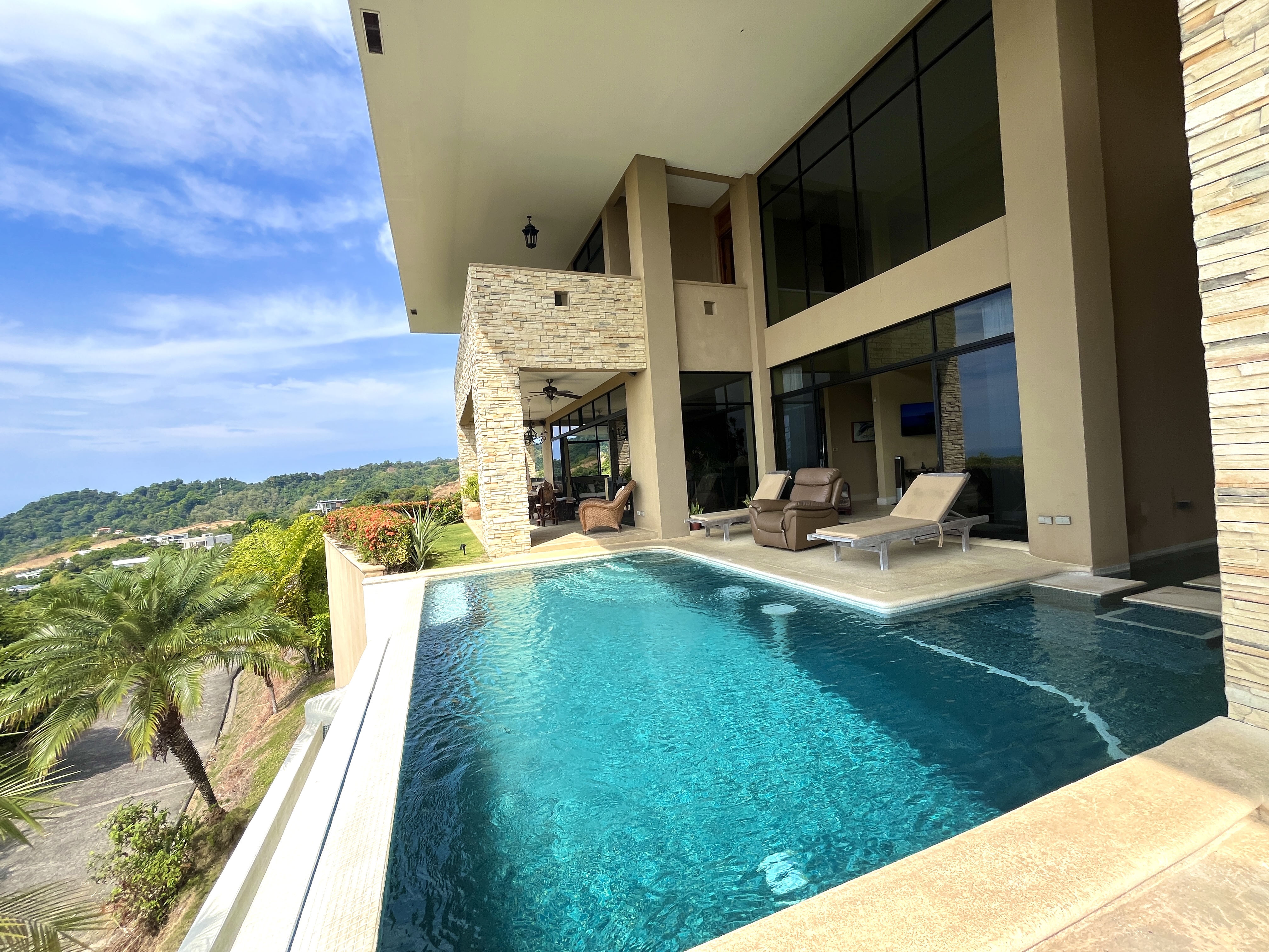 7 bed Single Family Homes For Sale in Playa Hermosa, Puntarenas - thumb 29