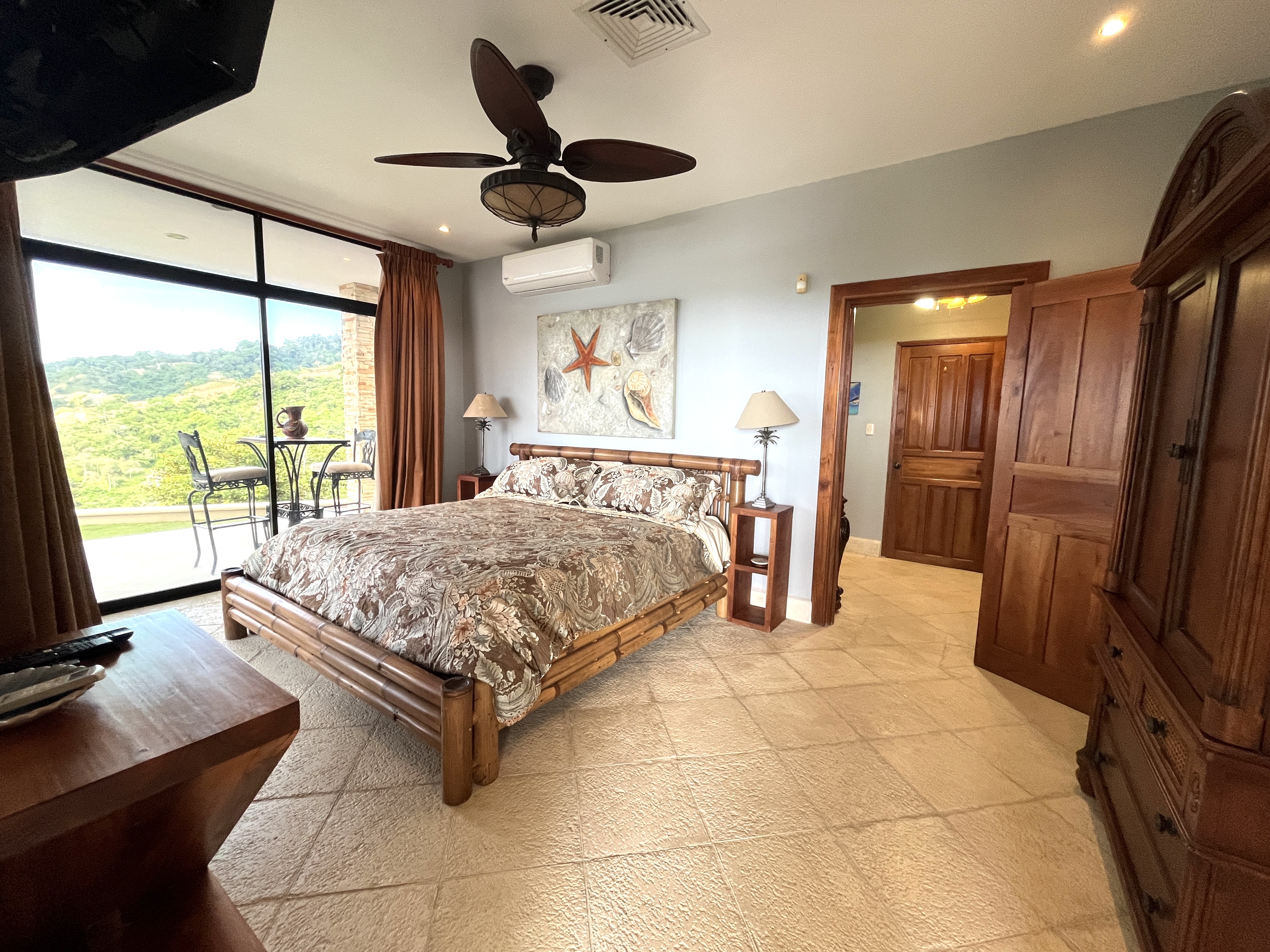 7 bed Single Family Homes For Sale in Playa Hermosa, Puntarenas - thumb 9