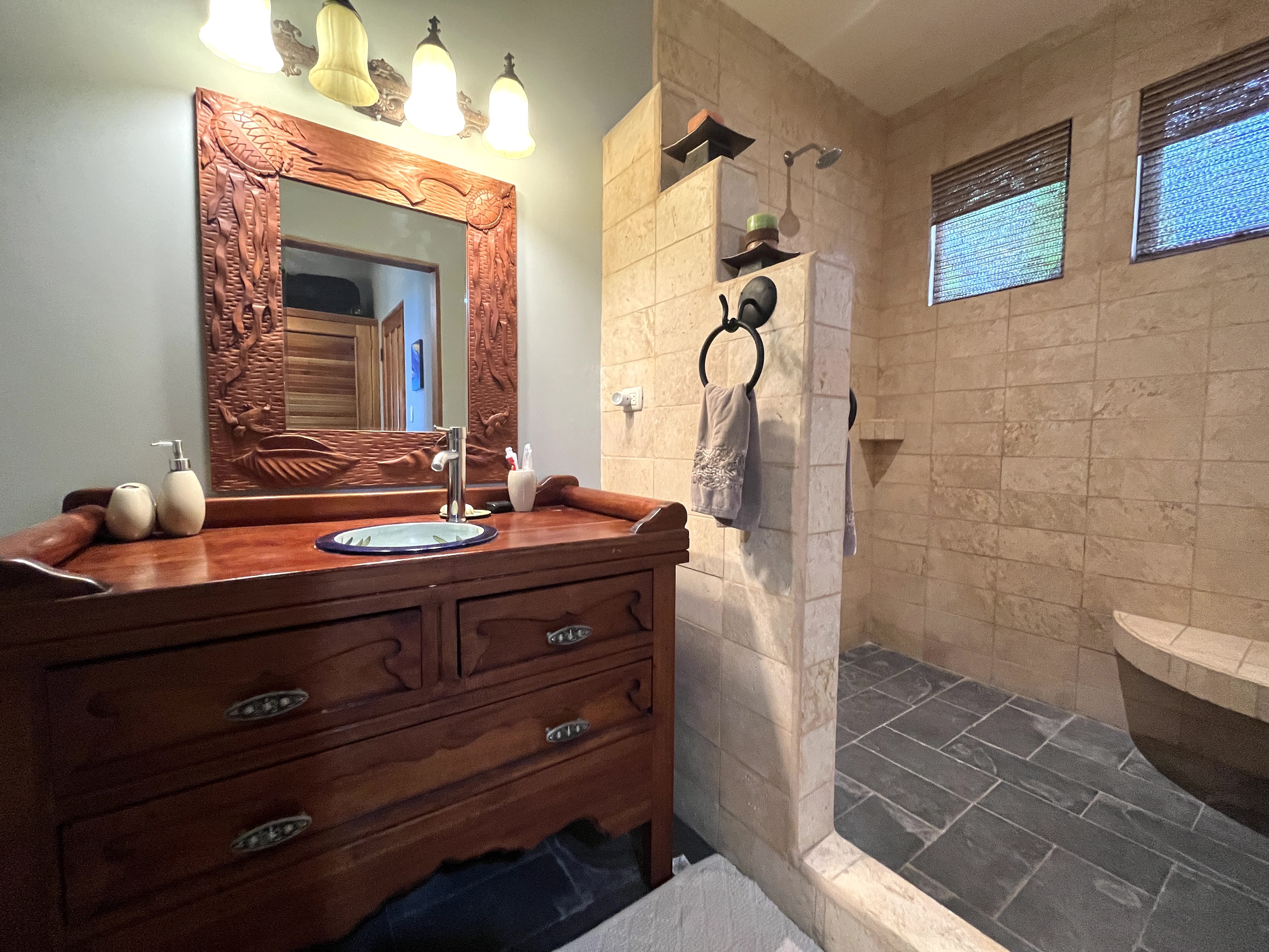 7 bed Single Family Homes For Sale in Playa Hermosa, Puntarenas - thumb 12