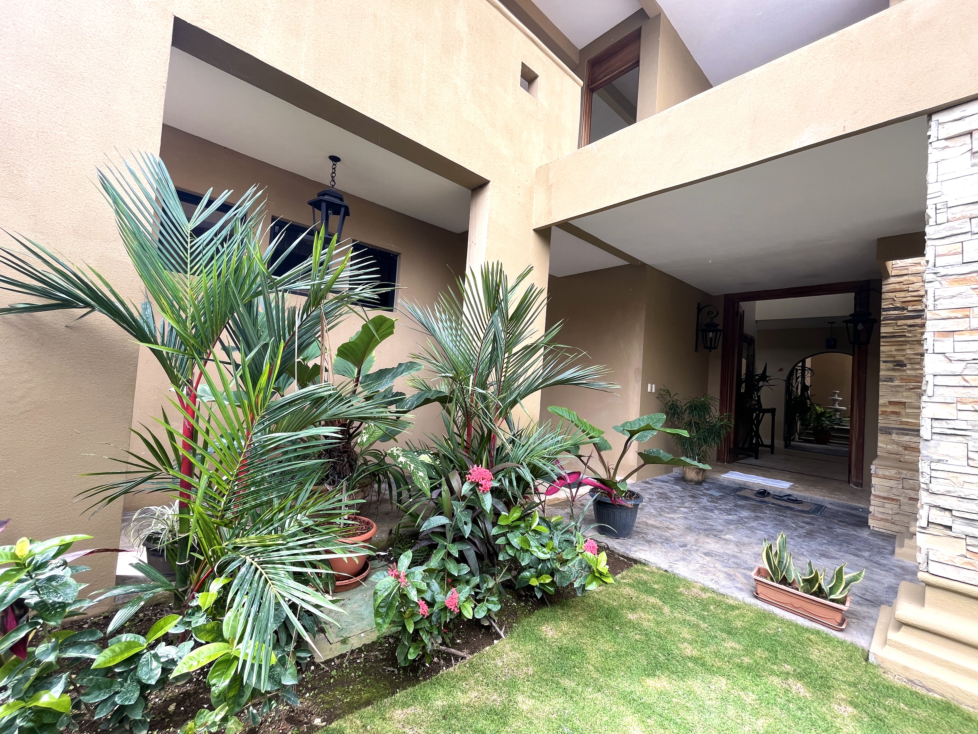 7 bed Single Family Homes For Sale in Playa Hermosa, Puntarenas - thumb 23