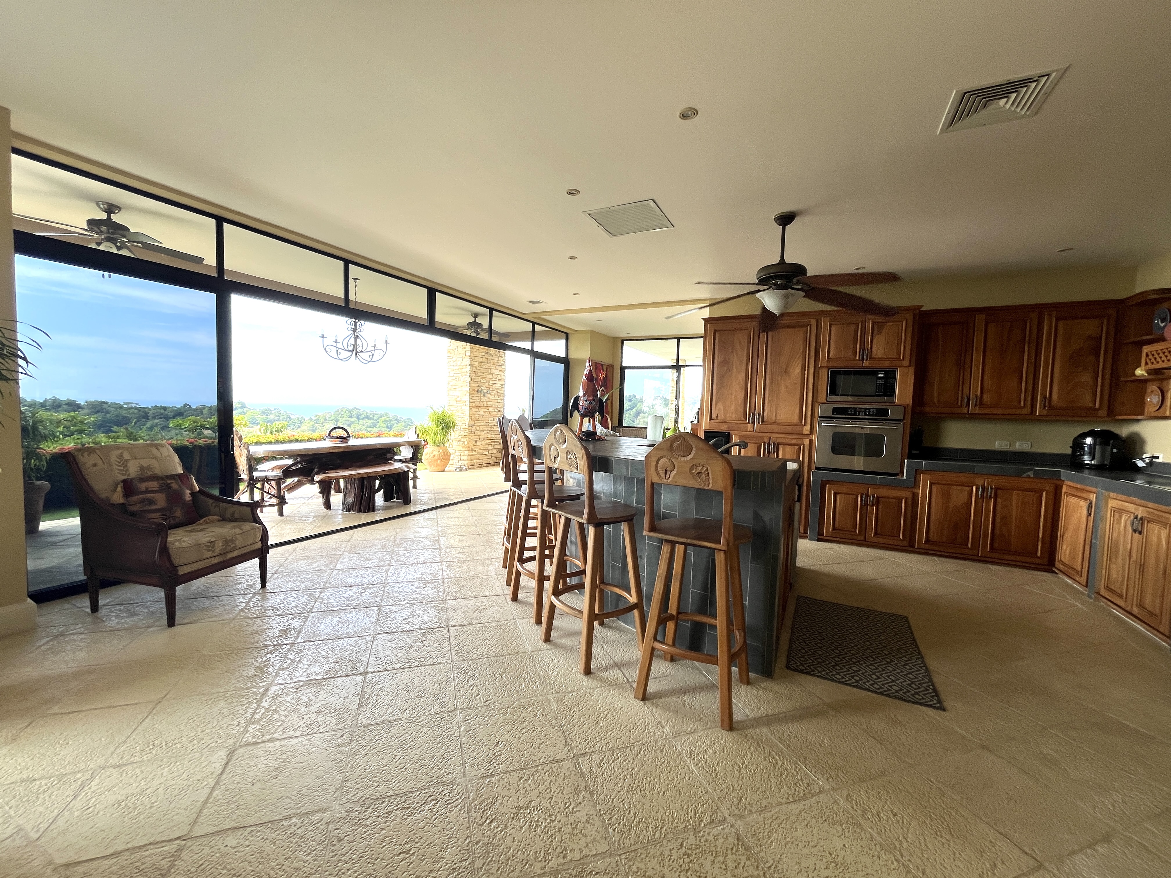 7 bed Single Family Homes For Sale in Playa Hermosa, Puntarenas - thumb 7