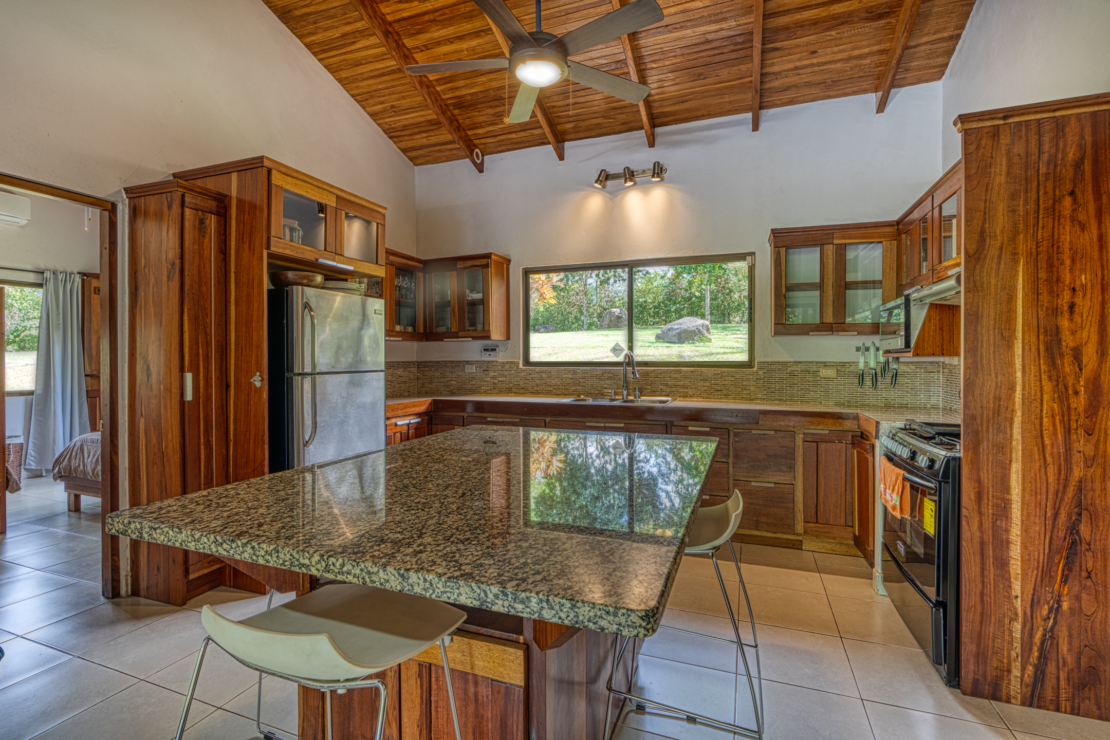 3 bed Single Family Homes For Sale in Ojochal, Puntarenas - thumb 23