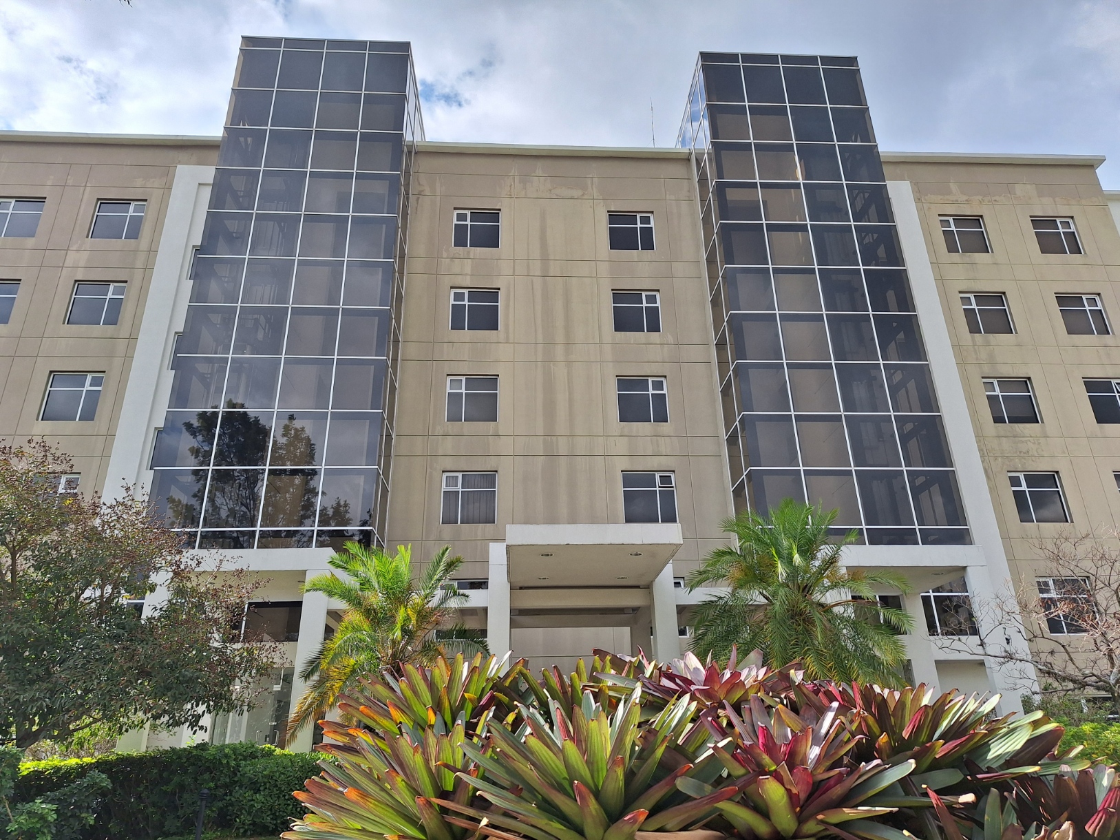 3 bed Condo For Sale in Escazu, San Jose - thumb 1