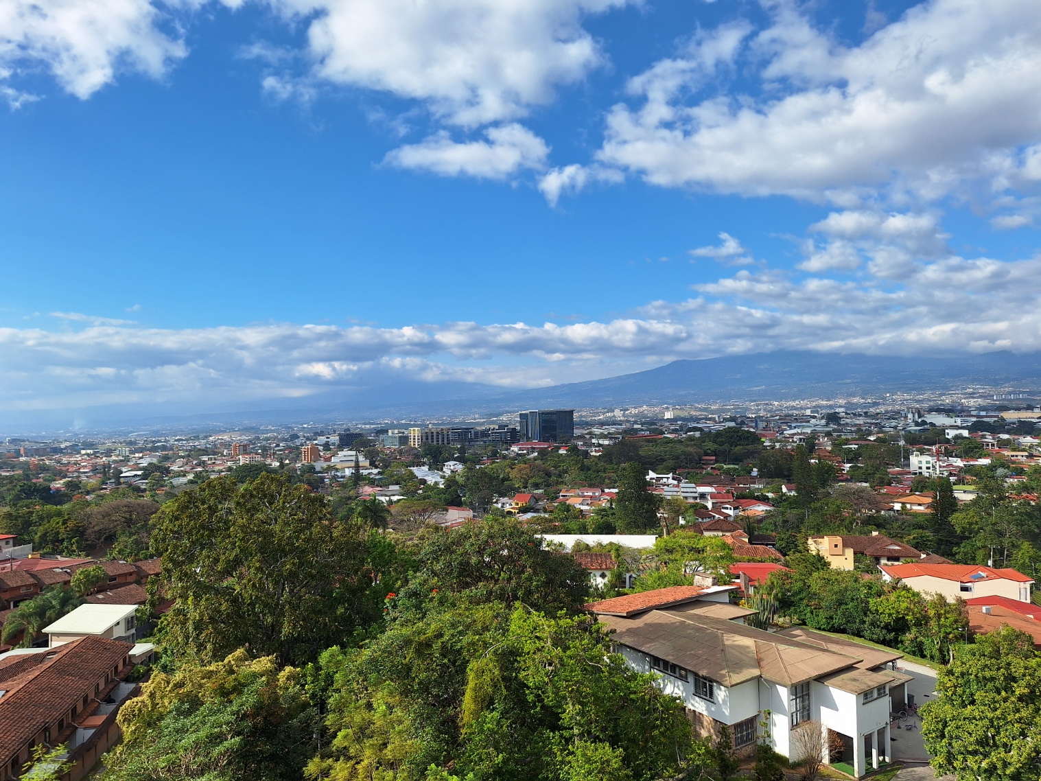 3 bed Condo For Sale in Escazu, San Jose - thumb 3