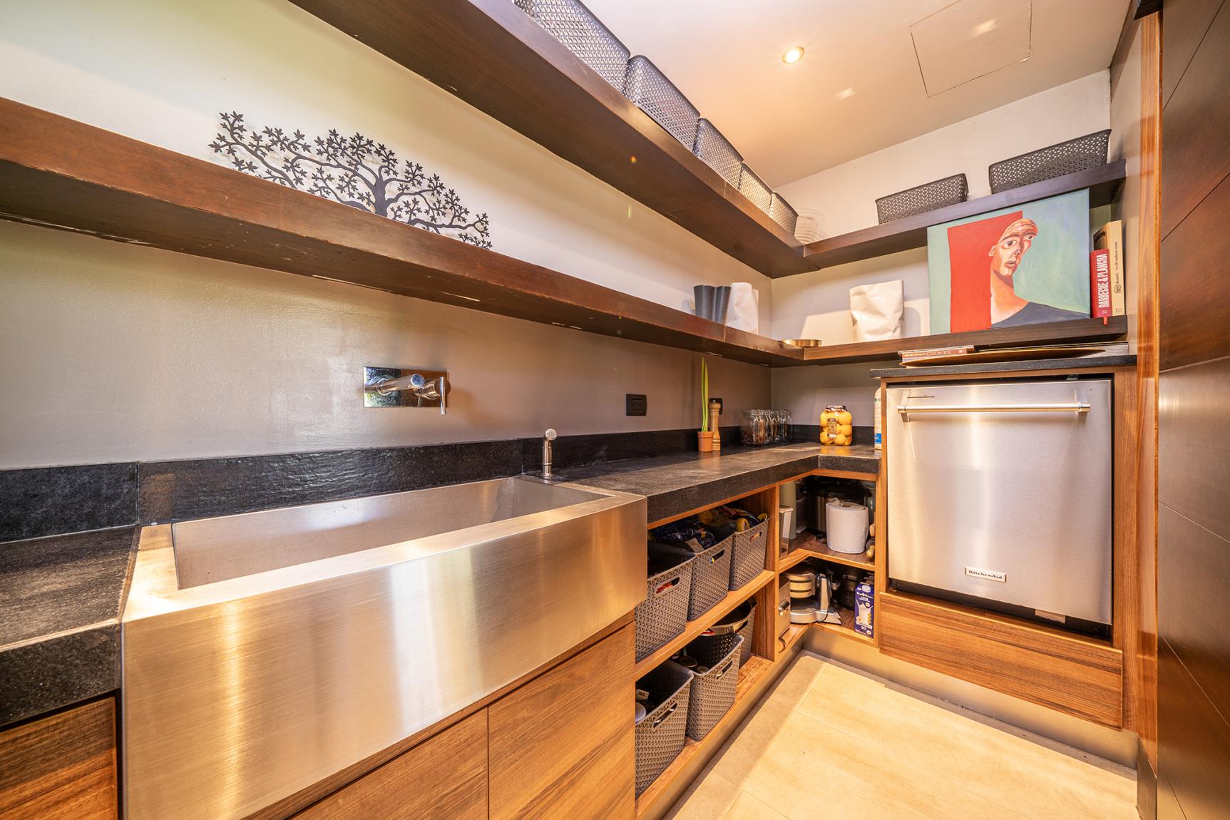 6 bed Single Family Homes For Sale in Tamarindo, Guanacaste - thumb 2