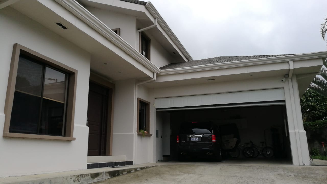 5 bed Single Family Homes For Sale in Tres Ríos, Cartago - thumb 1