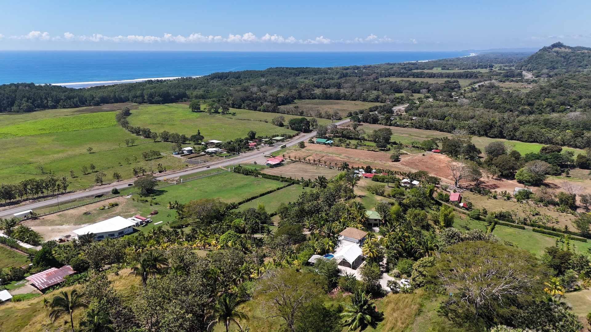 3 bed Single Family Homes For Sale in Dominical, Puntarenas - thumb 6