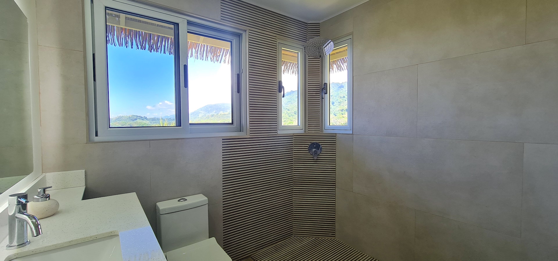 3 bed Single Family Homes For Sale in Dominical, Puntarenas - thumb 16