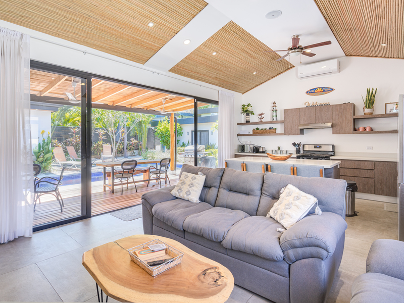 4 bed Single Family Homes For Sale in Tamarindo, Guanacaste - hero 6