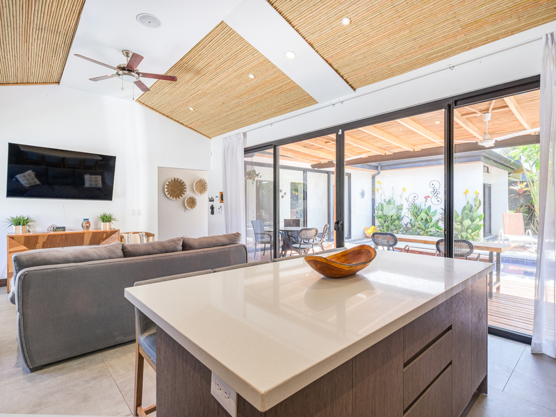 4 bed Single Family Homes For Sale in Tamarindo, Guanacaste - hero 12