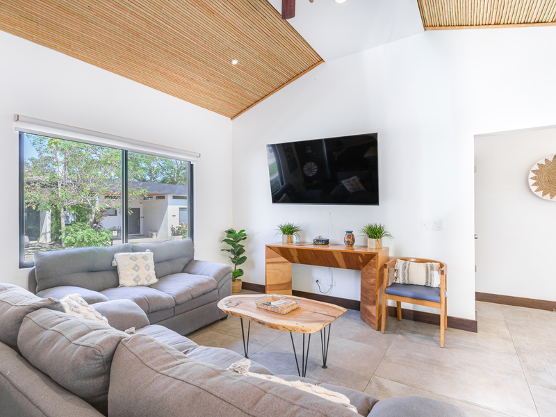 4 bed Single Family Homes For Sale in Tamarindo, Guanacaste - hero 5