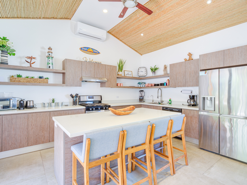 4 bed Single Family Homes For Sale in Tamarindo, Guanacaste - hero 3