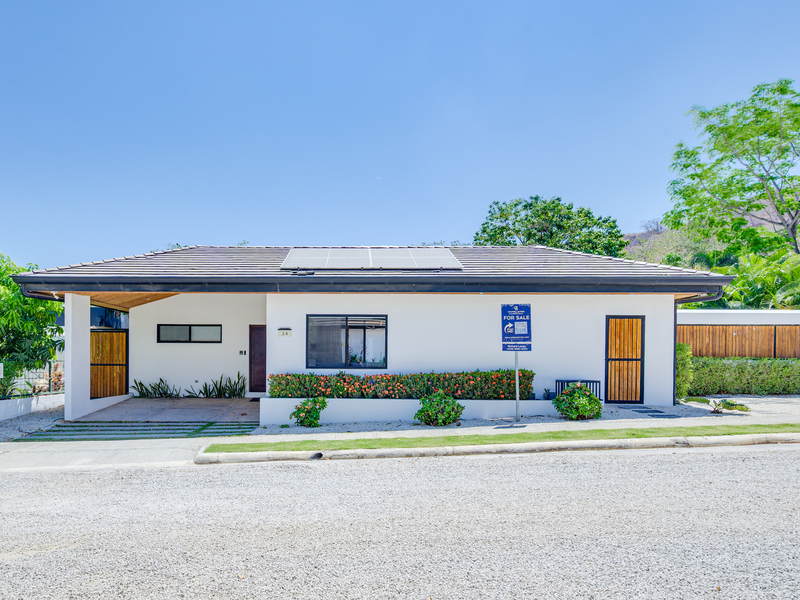 4 Bed Single Family Homes For Sale in Tamarindo